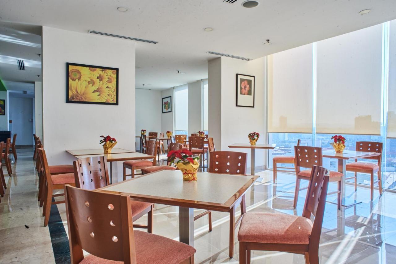 La Quinta By Wyndham Puebla Palmas Angelopolis Hotel Buitenkant foto